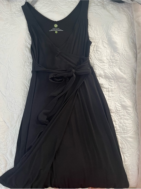 Dakini Dresses & Skirts - Dakini Black Sleeveless Midi Dress Size XS